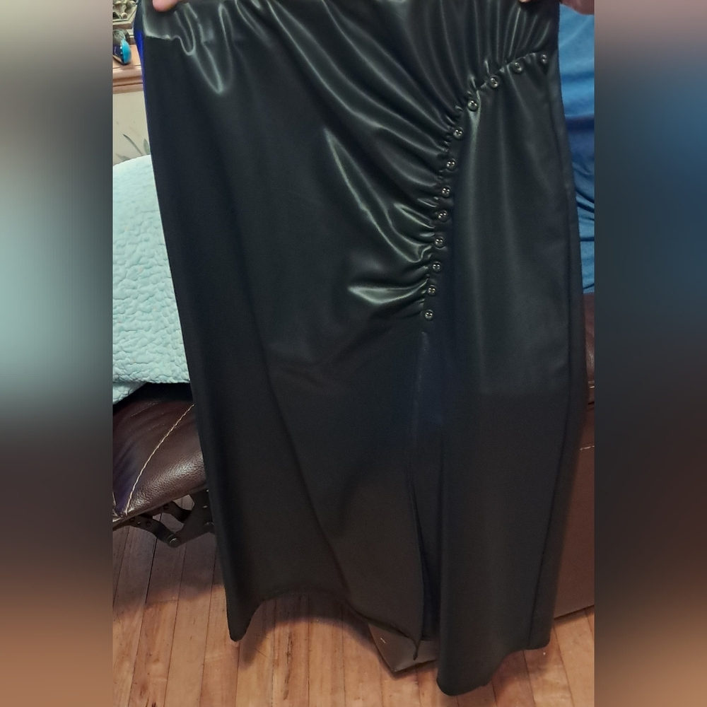 Current Air Classic Black Midi Skirt